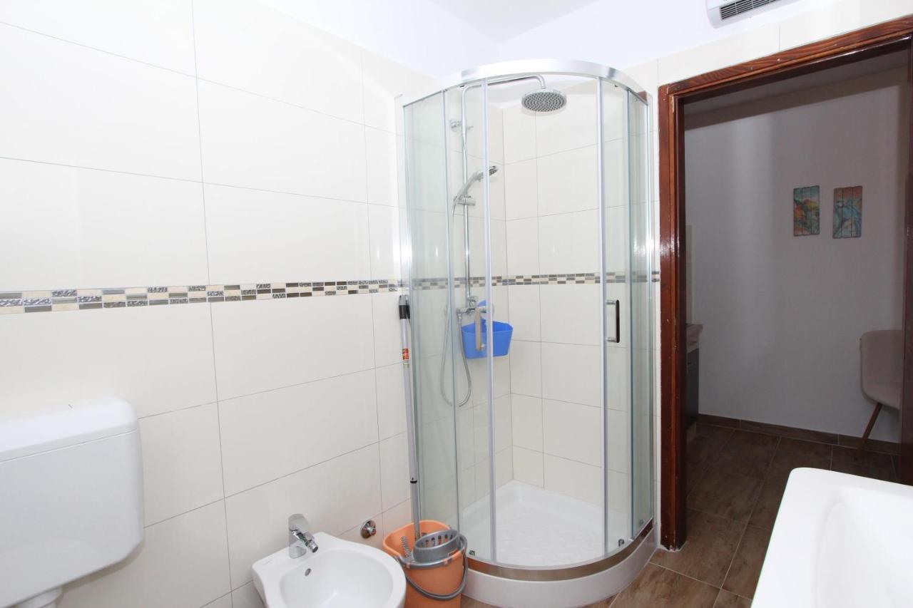 Apartment Gabriel Rovinj Luaran gambar
